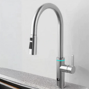 Smart kjøkkenbatteri med uttrekk og LED-display